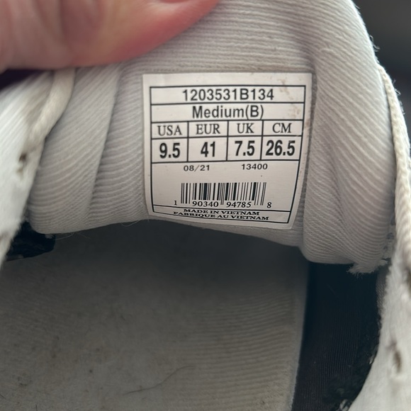 Brooks Adrenaline 22 GTS - Picture 6 of 6